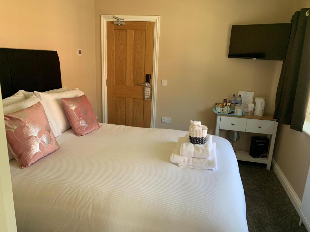 Highfield Coach House Hotel Lymington Bagian luar foto